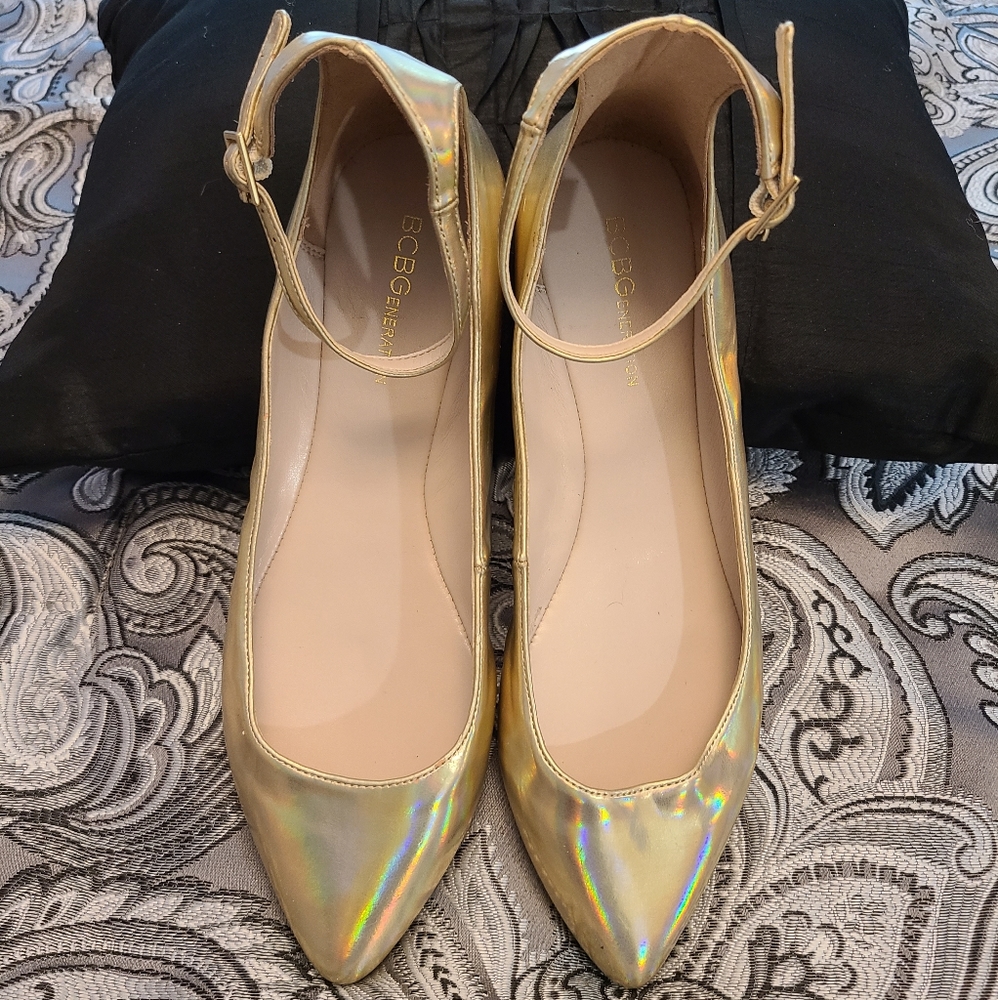 BCBGeneration Malinda Point Toe Ballet Flats Gold Size 8